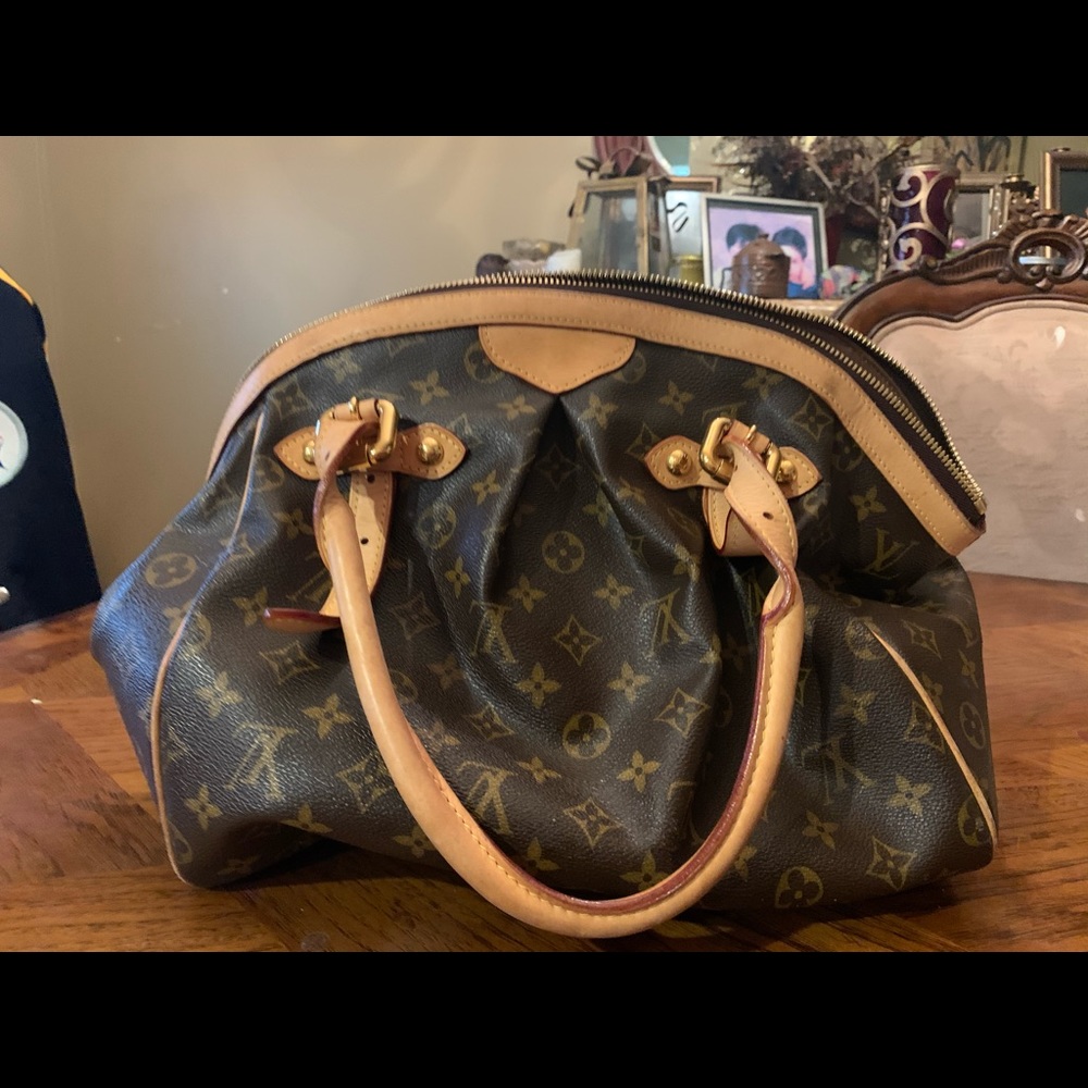 Authentic Louis Vuitton Tivoli
